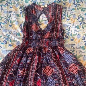 ROXY SLEEVELESS FLOWY BOHO DRESS